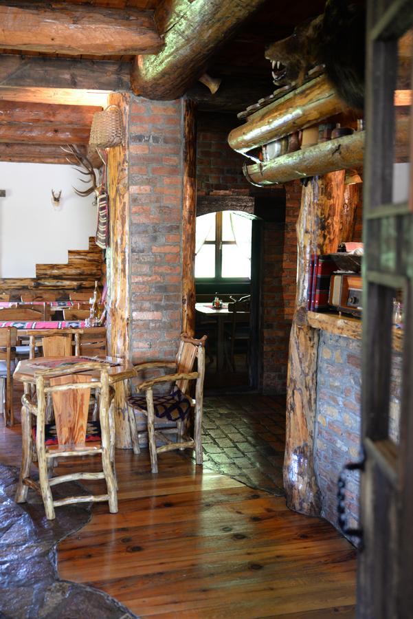 Motel Nacionalni Restoran Ognjiste Koruge Esterno foto